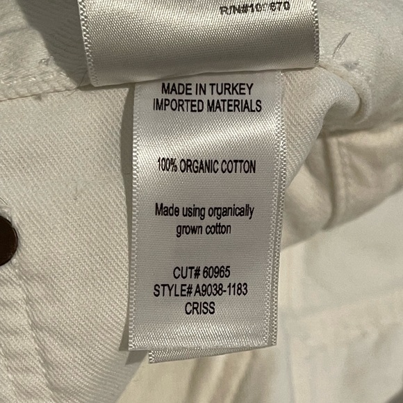 AGOLDE Criss Cross Frayed Bottom Distressed White Denim Shorts Size 31 NWOT - Picture 8 of 9